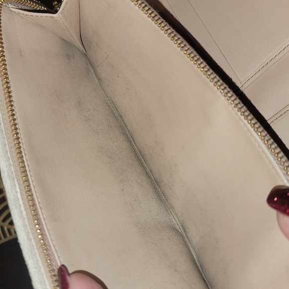 Authentic Prada quilted wallet - Picture 10 of 11